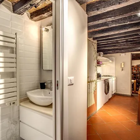 Cartari Apartment