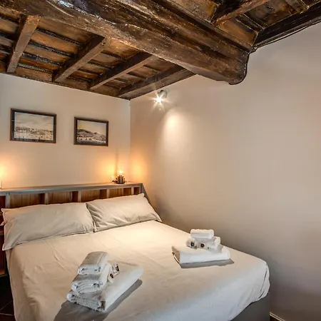 Cartari Apartment Rome