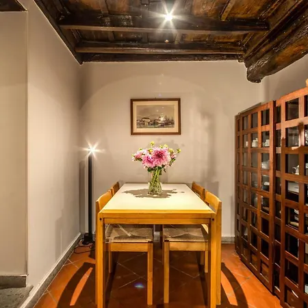 Apartment Cartari *